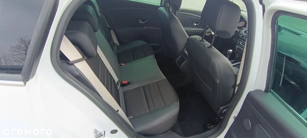 Renault Megane 1.2 16V TCe Energy Bose - 17