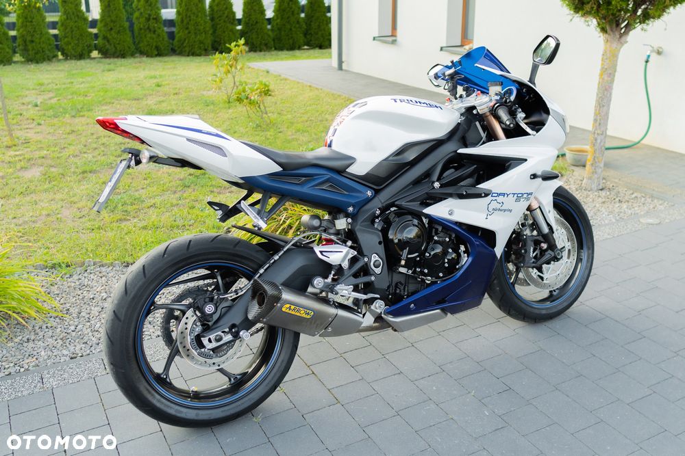 Triumph Daytona - 4