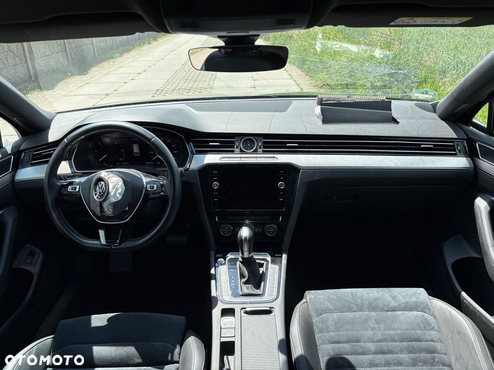 Volkswagen Passat 2.0 TDI Elegance DSG - 16