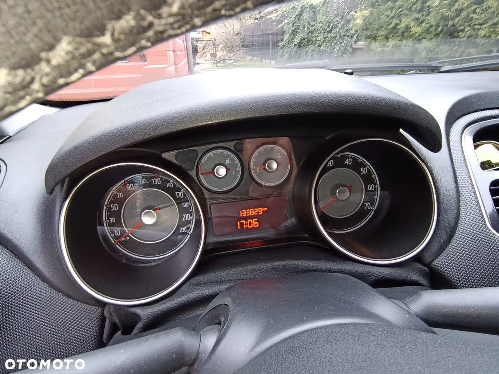 Fiat Punto 1.4 Easy S&S - 6