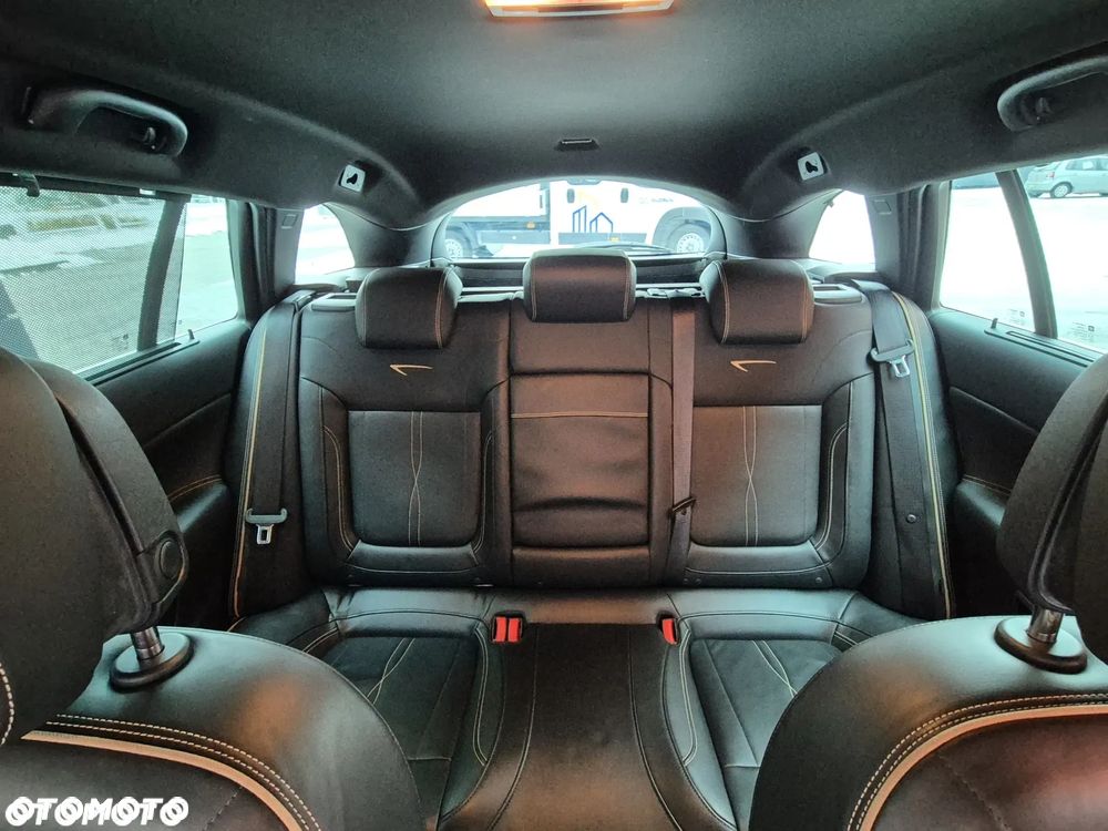 Opel Insignia 2.0 SIDI Turbo 4x4 Innovation - 24