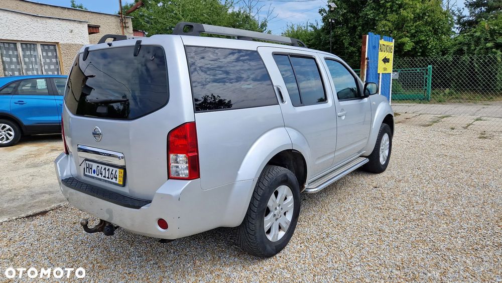 Nissan Pathfinder 2.5 DCi Elegance - 19