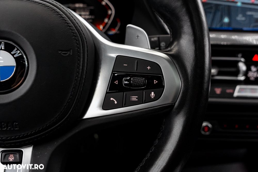 BMW M1 M135i xDrive AT - 37