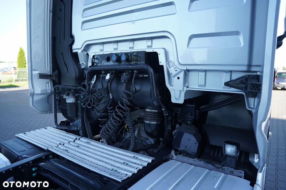 MAN TGX 18.510 / GX / MEGA  / LOW DECK / NAVI RIO - 18