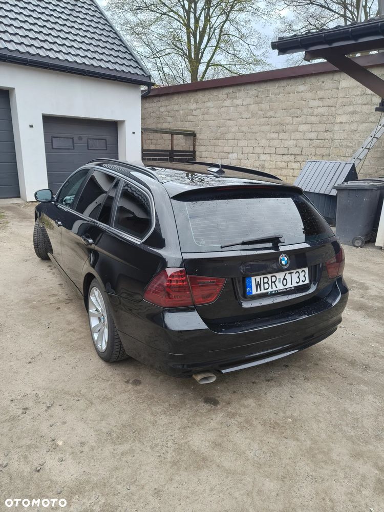 BMW Seria 3 318d - 3