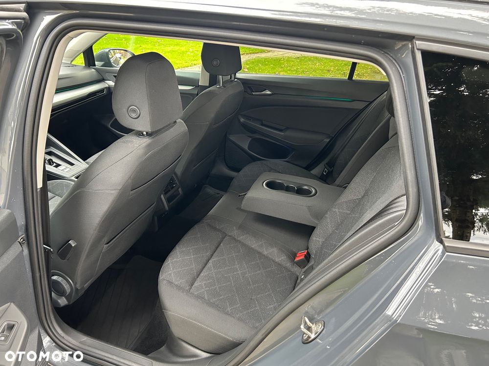 Volkswagen Golf - 33