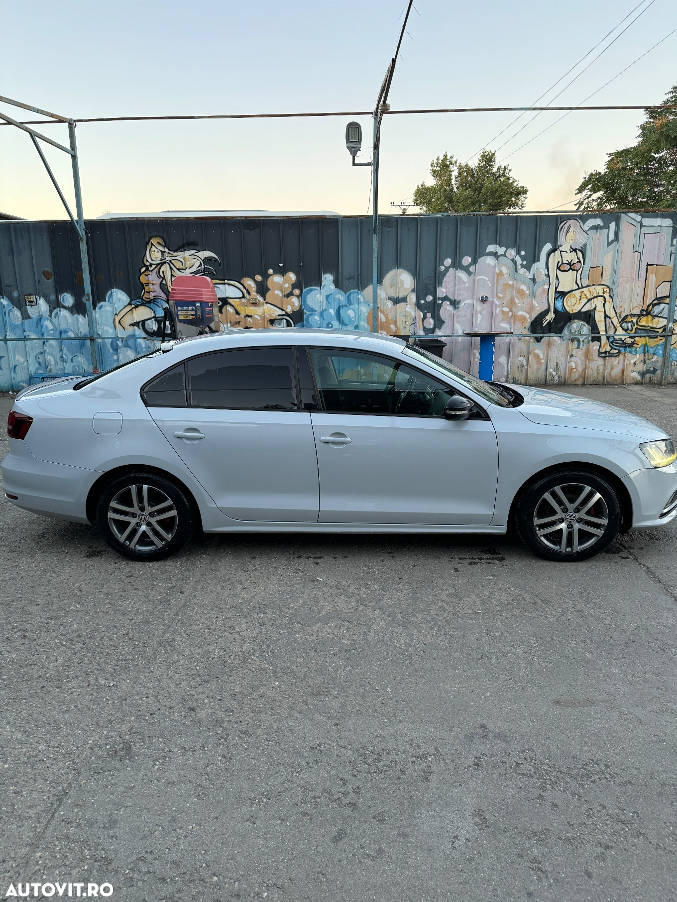 Volkswagen Jetta 2.0 TDI Comfortline - 7