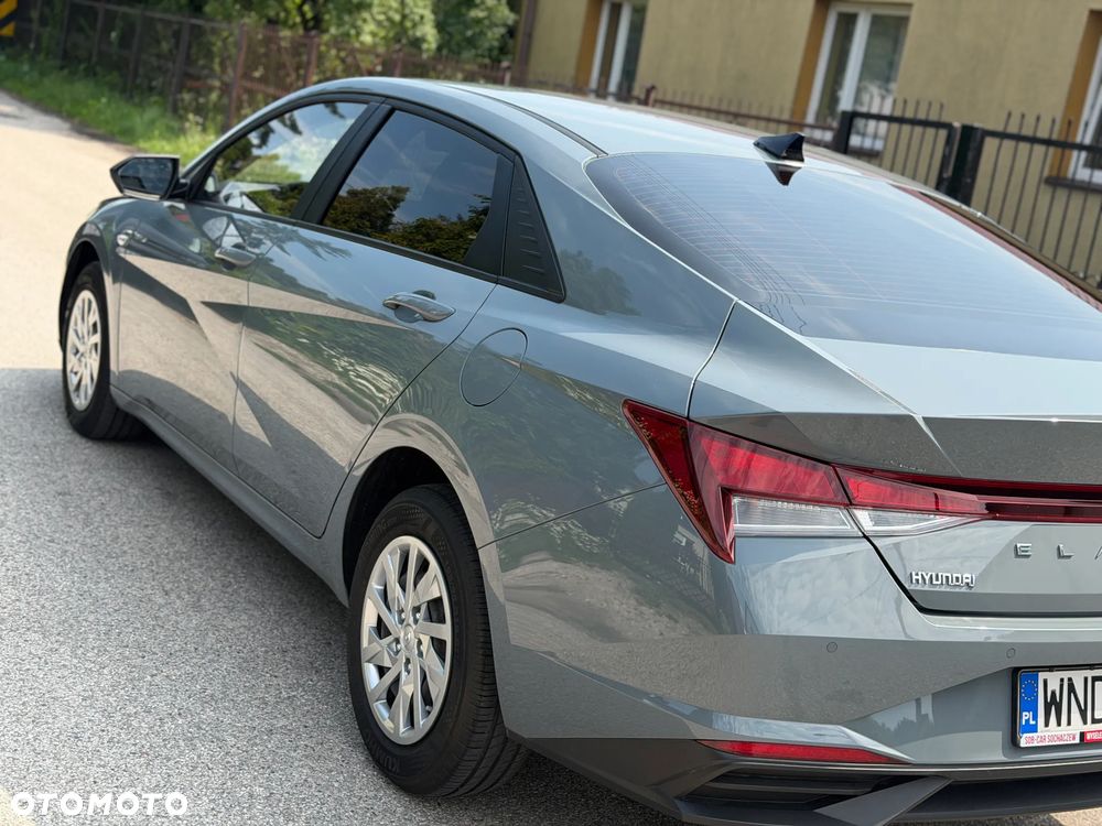 Hyundai Elantra 1.6 Modern CVT - 38