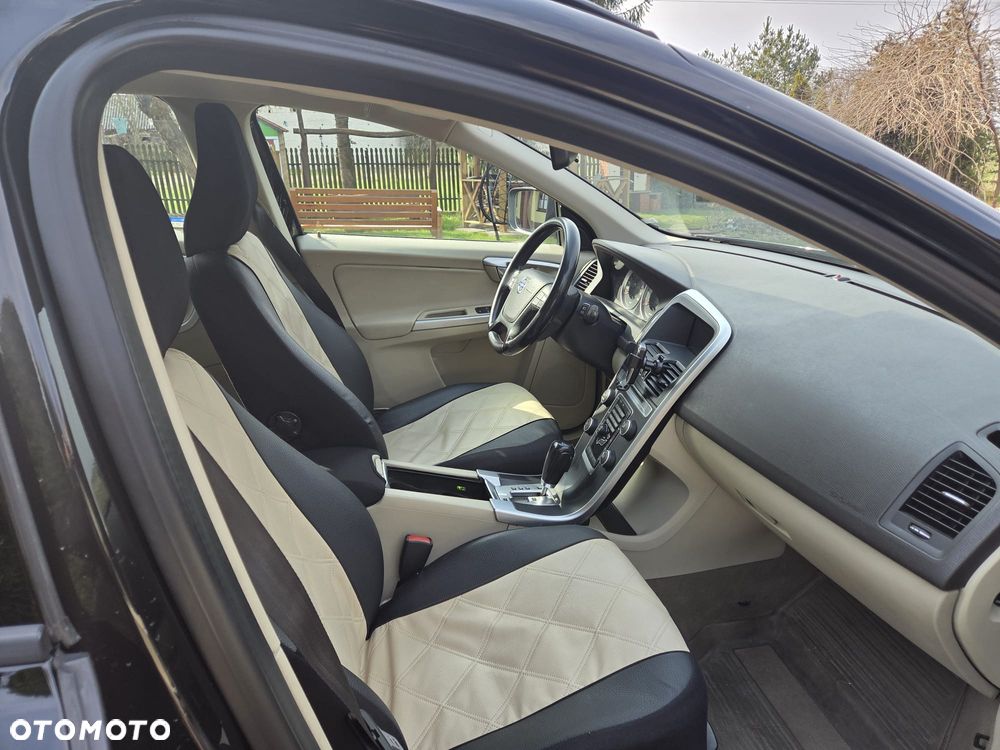 Volvo XC 60 - 8