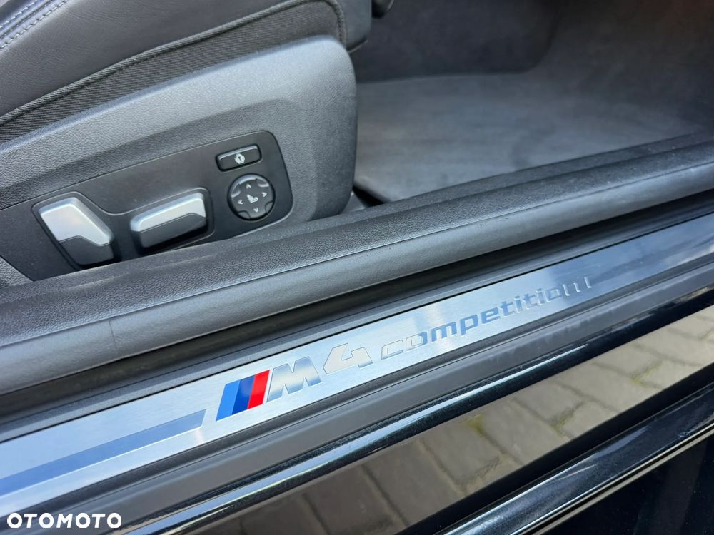 BMW M4 Competition M xDrive sport - 36