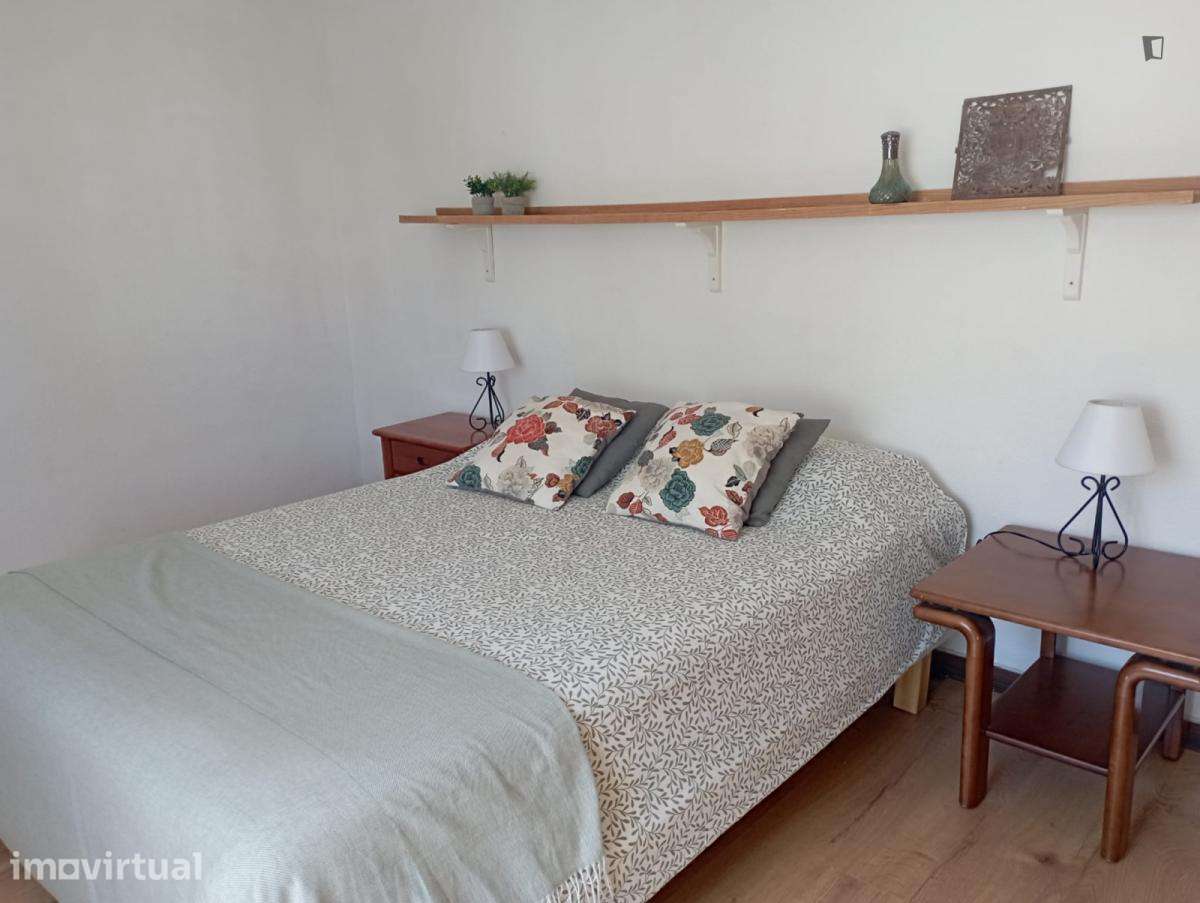 Quarto - localizado em Carcavelos Lisbon - Grande imagem: 2/10
