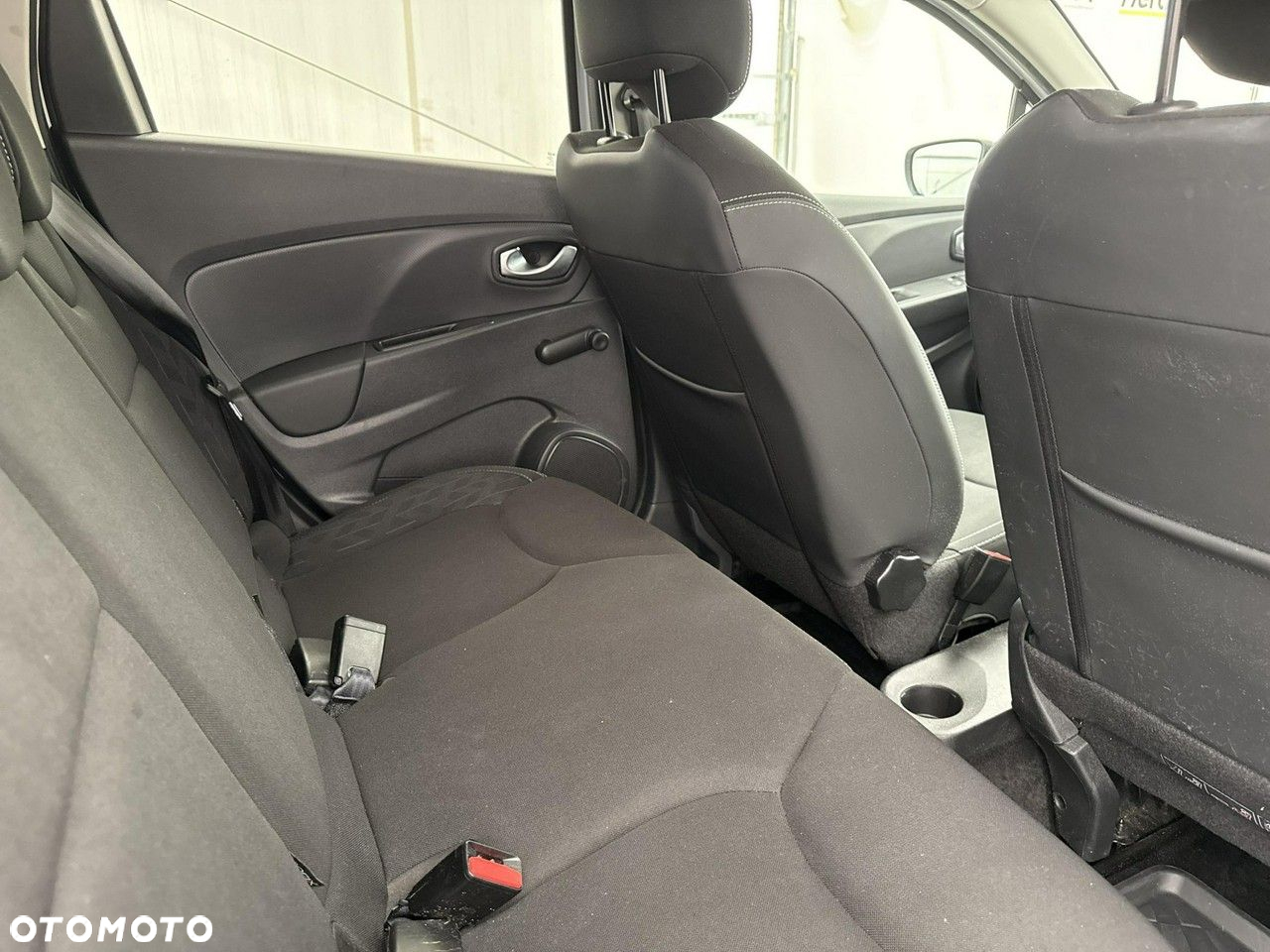 Renault Clio - 23