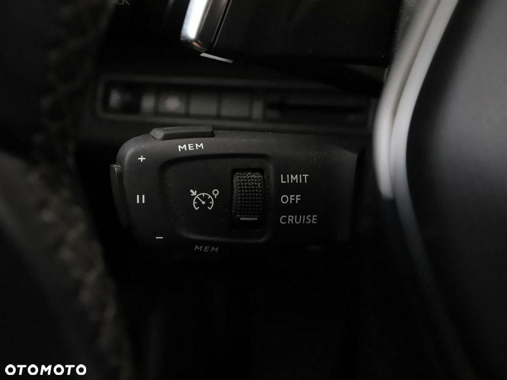 Peugeot 3008 1.5 BlueHDi Allure Pack S&S EAT8 - 36