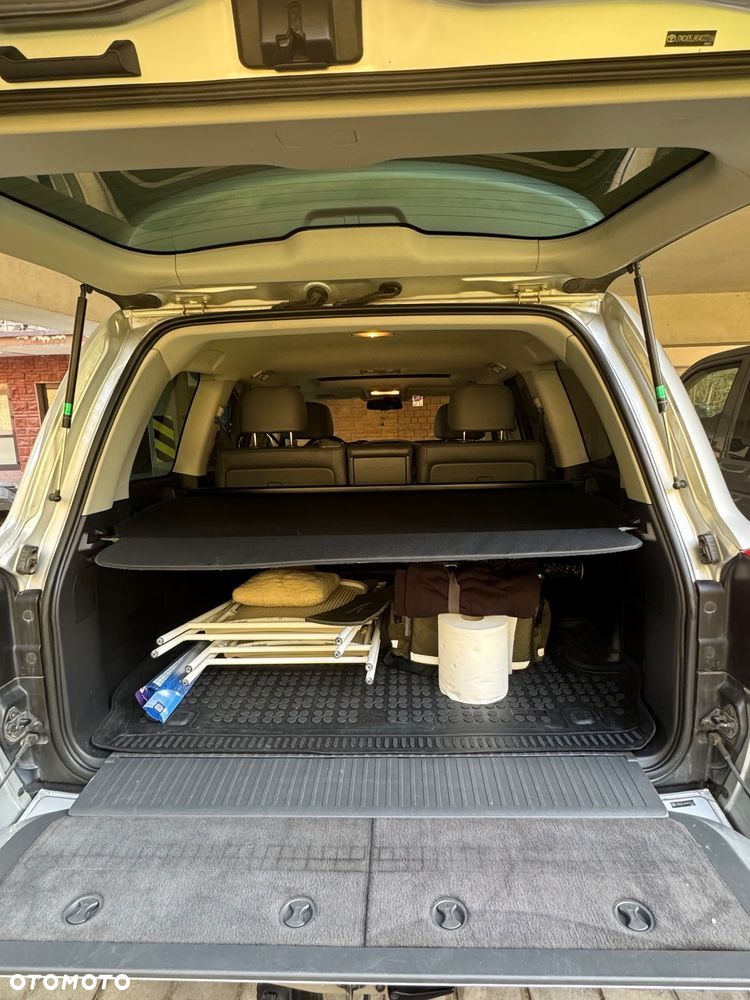 Toyota Land Cruiser - 16