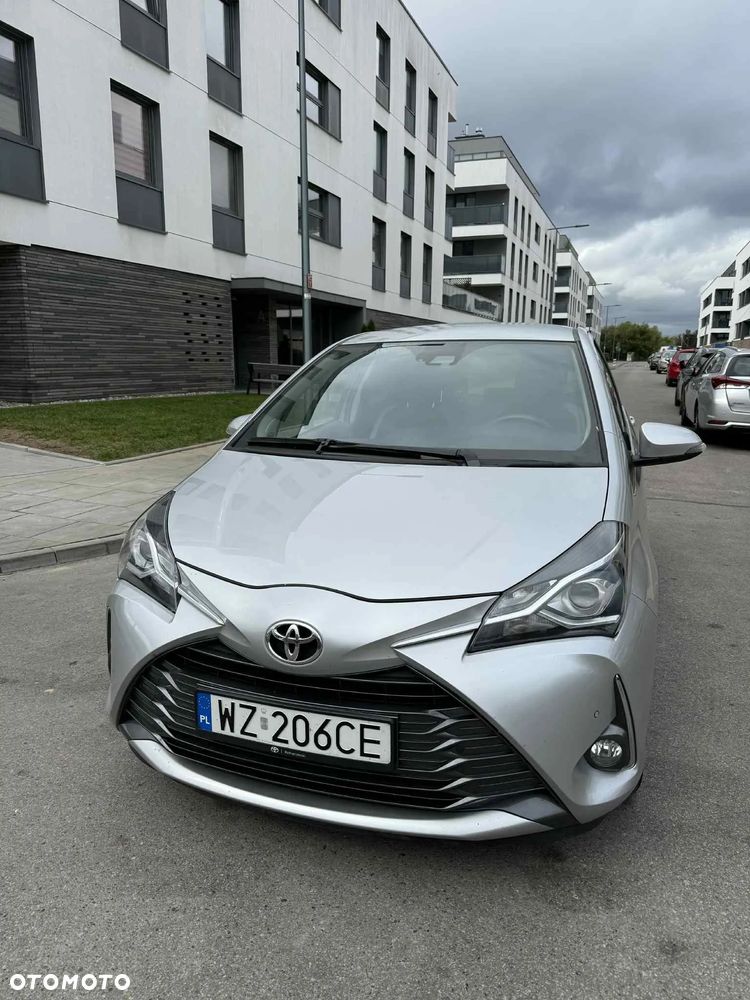 Toyota Yaris 1.5 Premium - 1