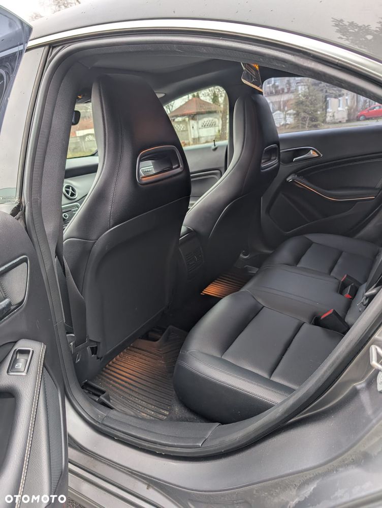 Mercedes-Benz CLA 250 7G-DCT Sport - 13