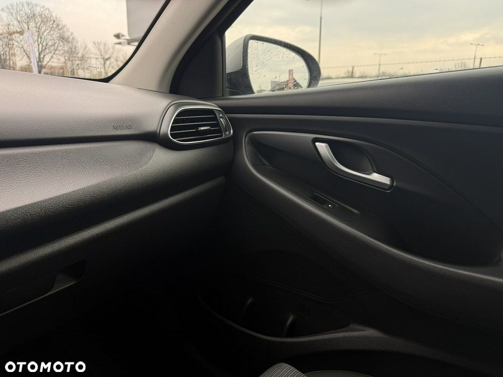 Hyundai i30 1.0 T-GDI Classic + - 28