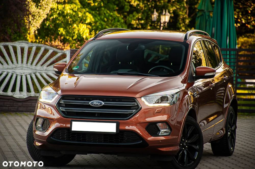 Ford Kuga 1.5 EcoBoost 2x4 ST-Line - 1
