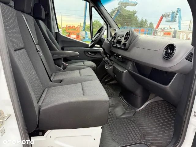 Mercedes-Benz SPRINTER - 10
