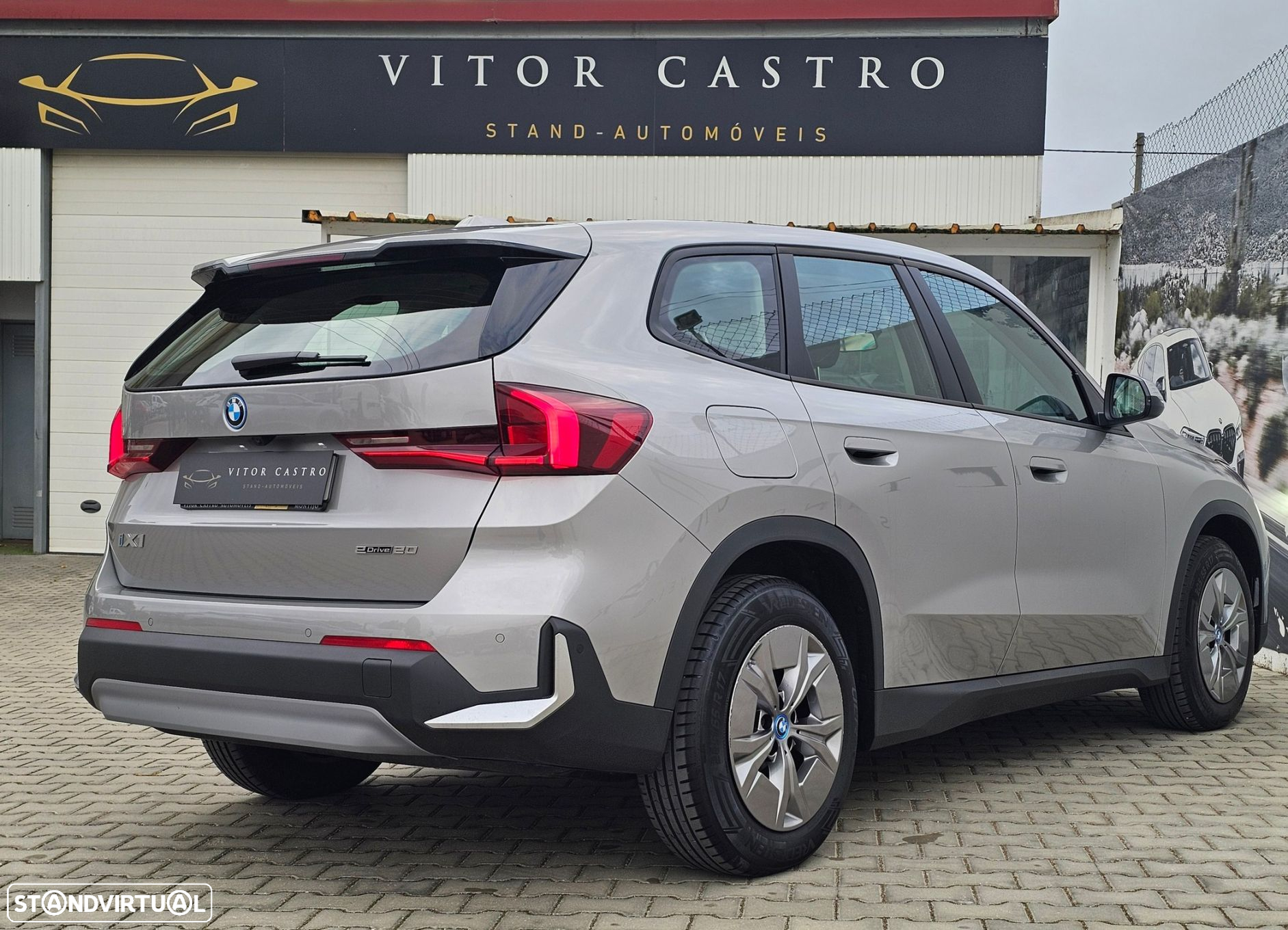 BMW iX1 eDrive20 - 8