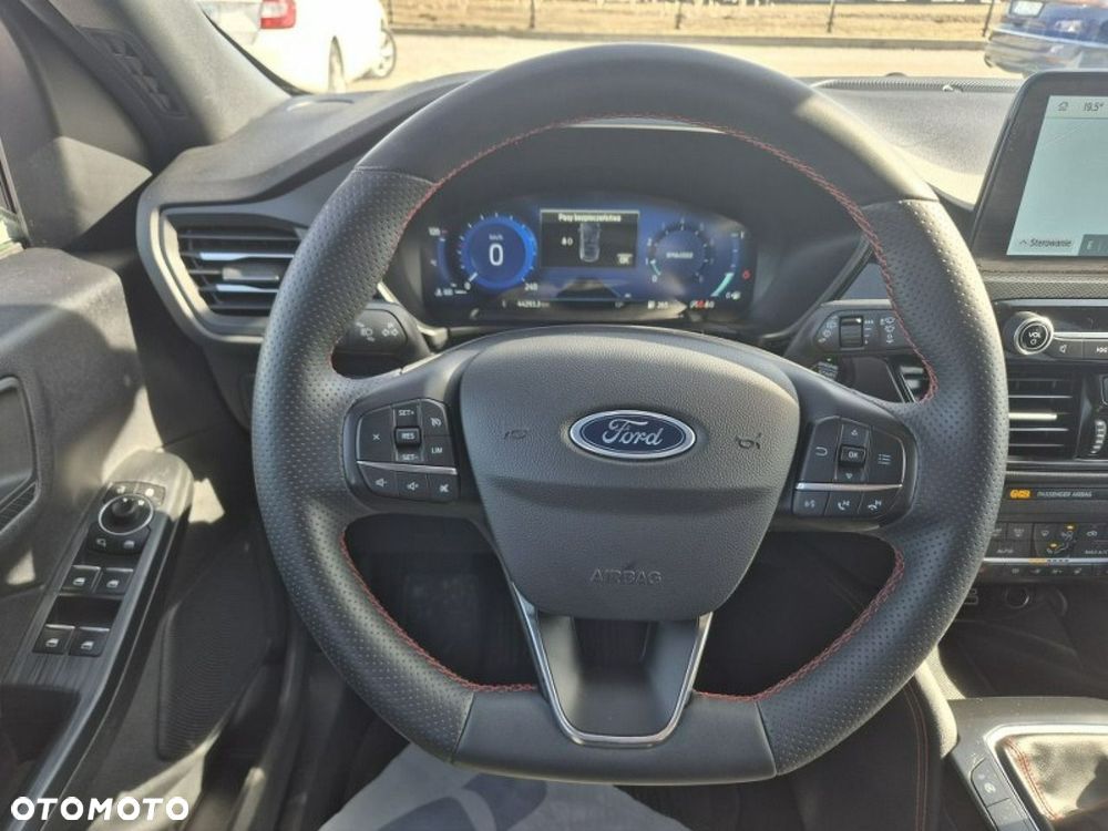 Ford Kuga - 17