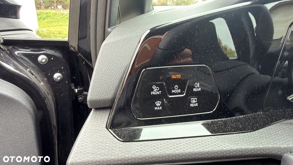 Volkswagen Golf 2.0 TDI SCR DSG GTD - 30