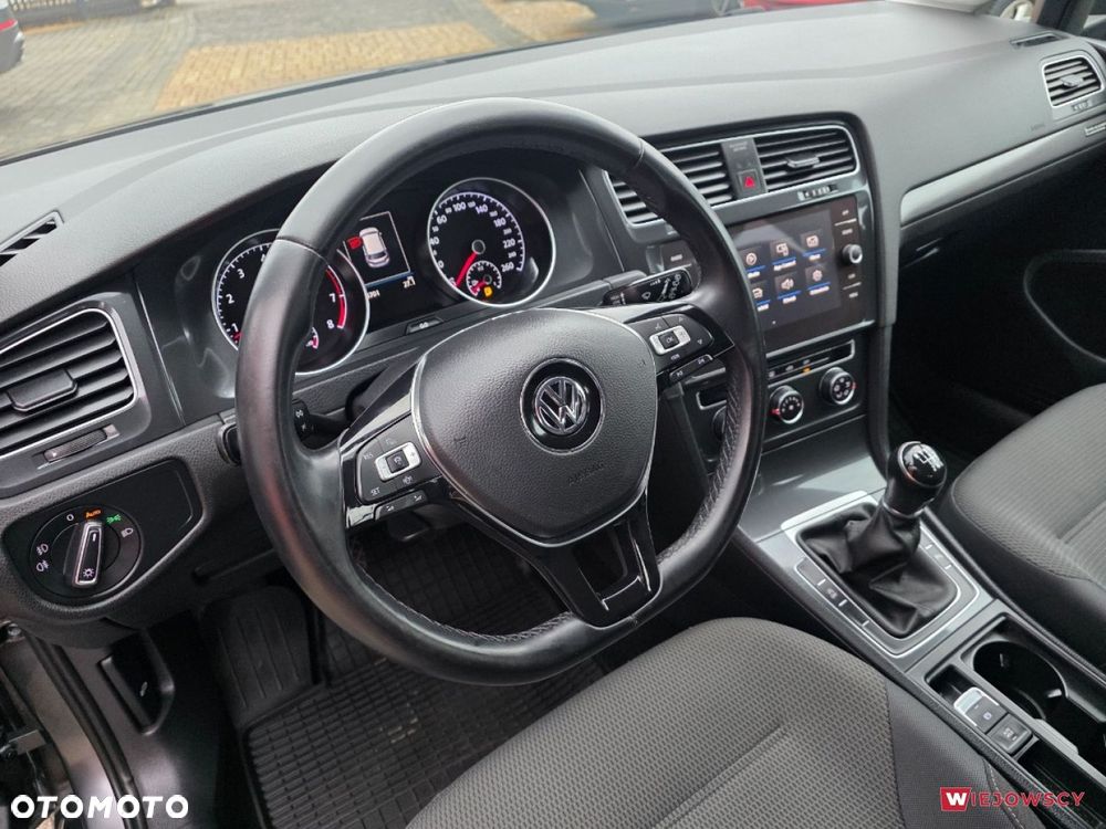 Volkswagen Golf - 15