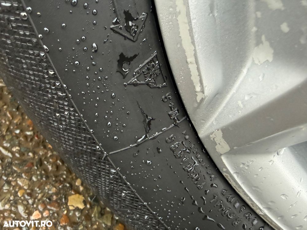 Dacia Duster 1.5 dCi 4x2 Laureate - 18