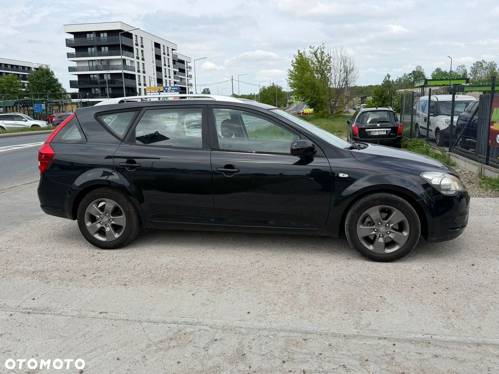 Kia Ceed 1.4 CVVT Attract - 10
