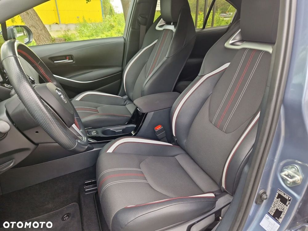 Toyota Corolla - 13