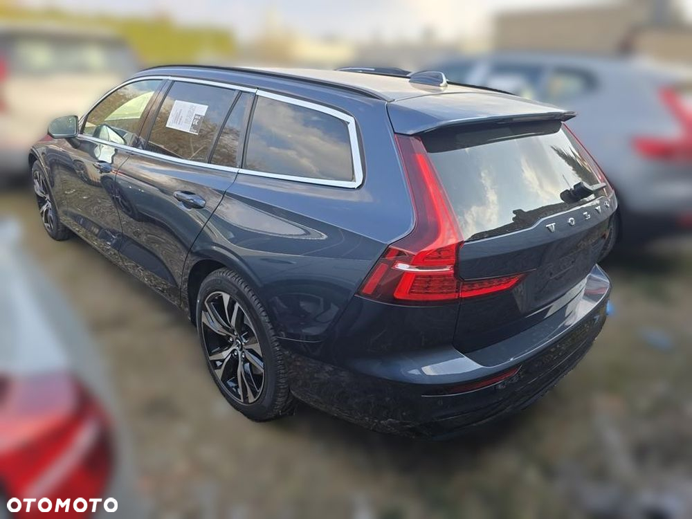 Volvo V60 B4 B Plus Dark - 4