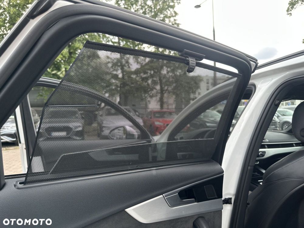 Audi A4 Avant 35 TDI mHEV S Line S tronic - 36