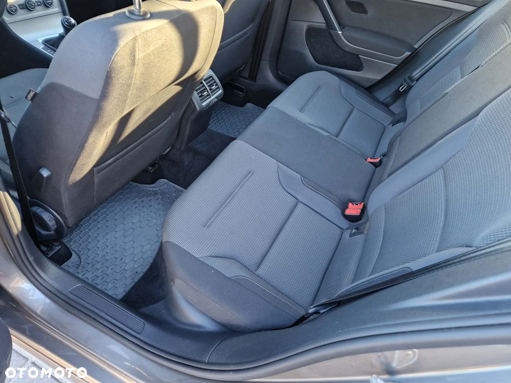 Volkswagen Golf 1.4 TSI BMT Comfortline - 24