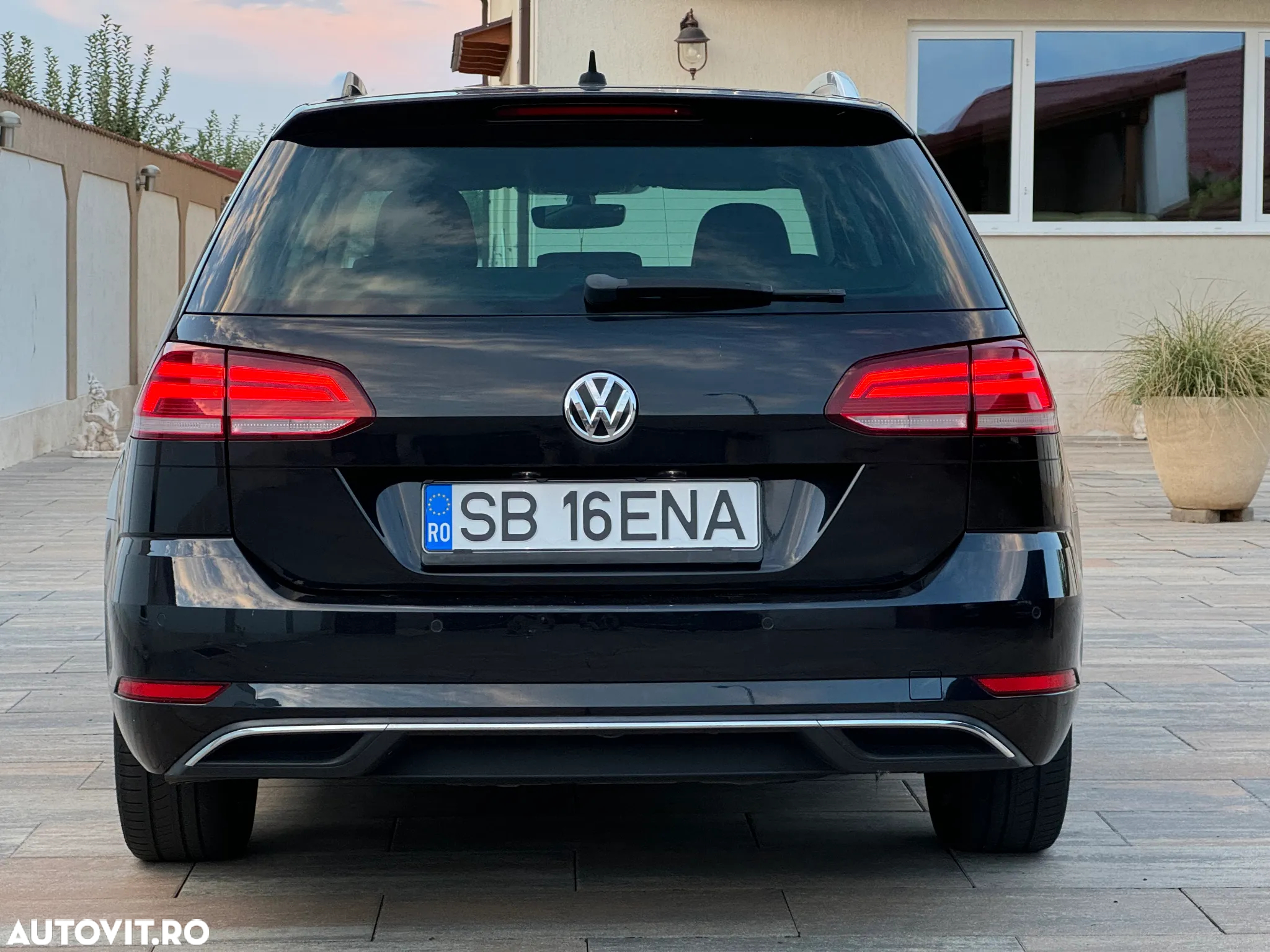 Volkswagen Golf 1.6 TDI SCR DSG Join - 33