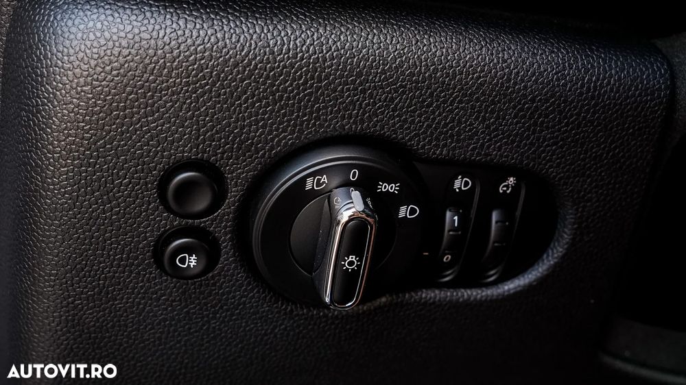 Mini Cooper SE Electric Trim - 22