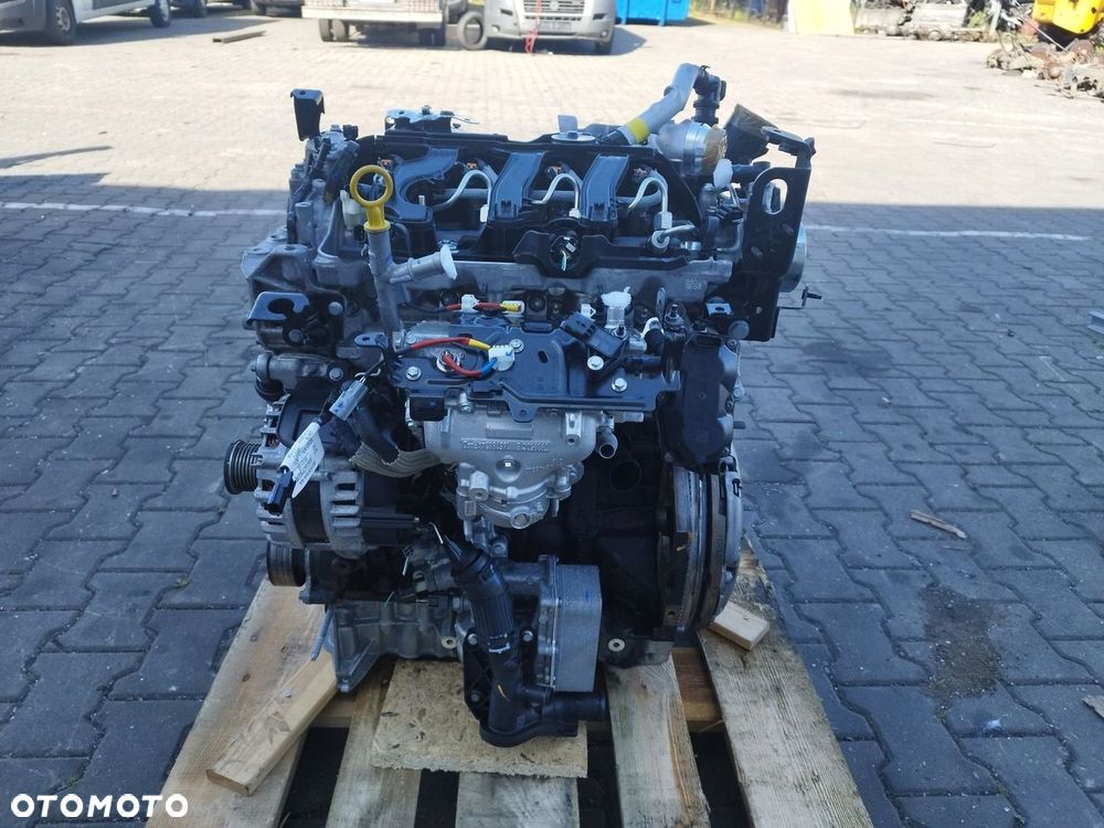 Kompletny Silnik Trafic Vivaro 2.0 DCI 2019R- M9R710 32TYS. - 3