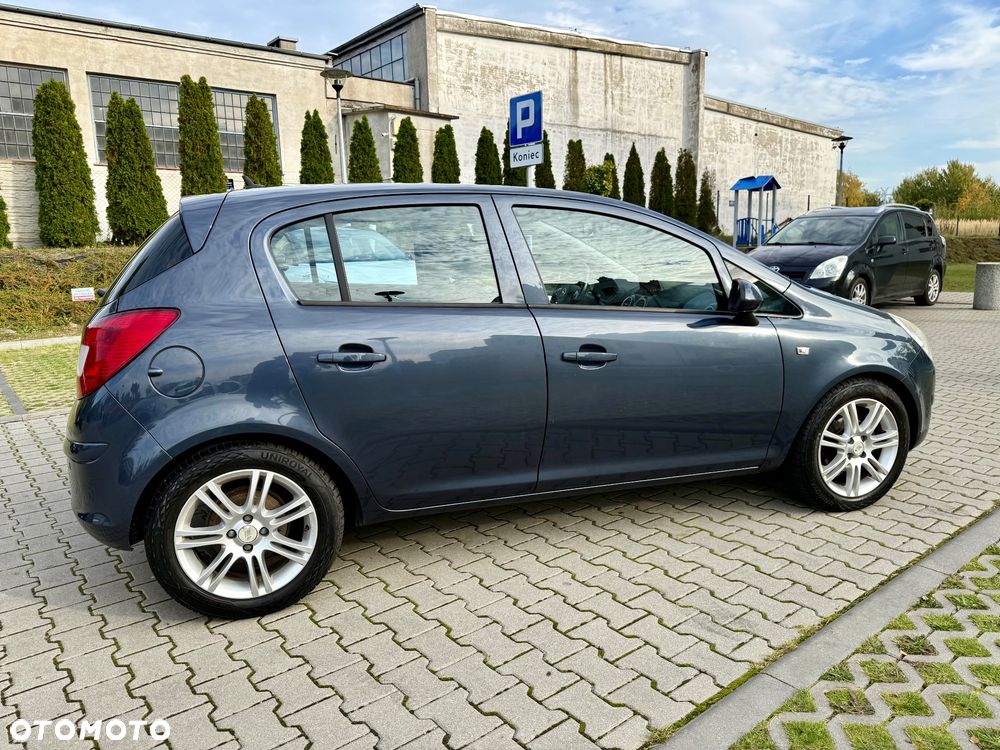 Opel Corsa 2010 photo 4
