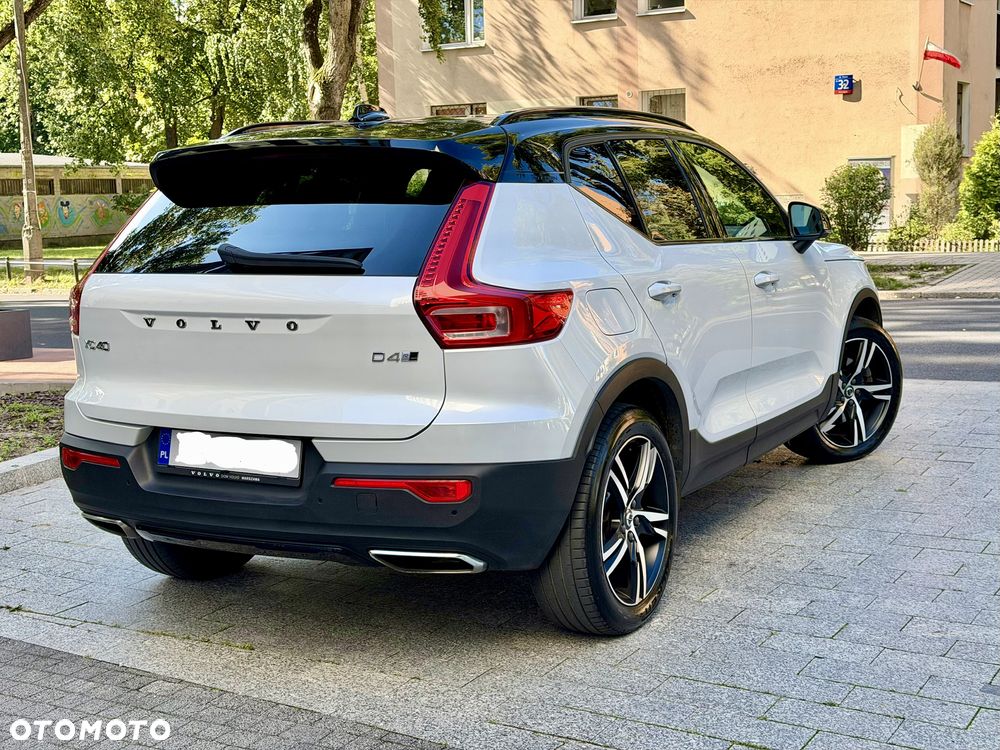 Volvo XC 40 D4 AWD R-Design - 24