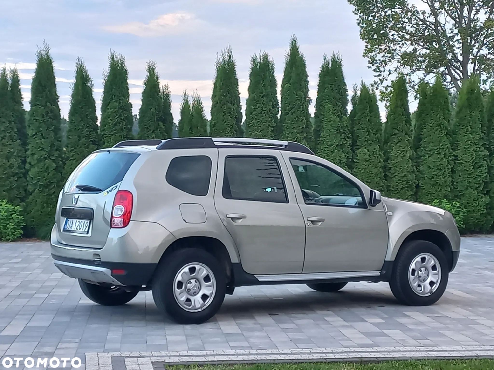 Dacia Duster 1.6 Laureate 4x4 - 28