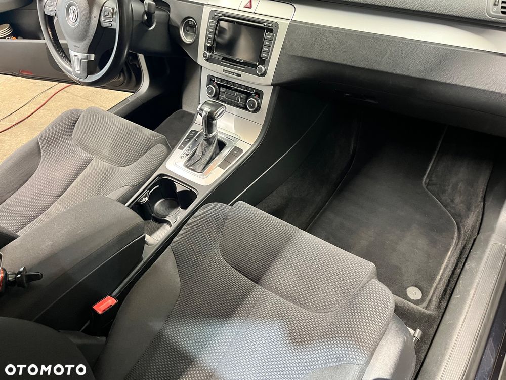 Volkswagen Passat 2.0 TDI 4Mot Highline DSG - 15