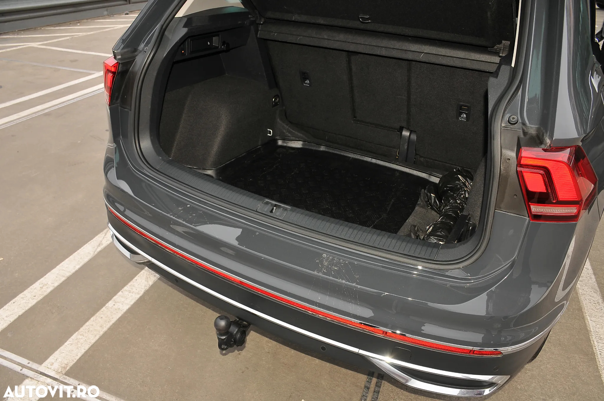 Volkswagen Tiguan 2.0 TDI SCR 4MOTION DSG Life - 30