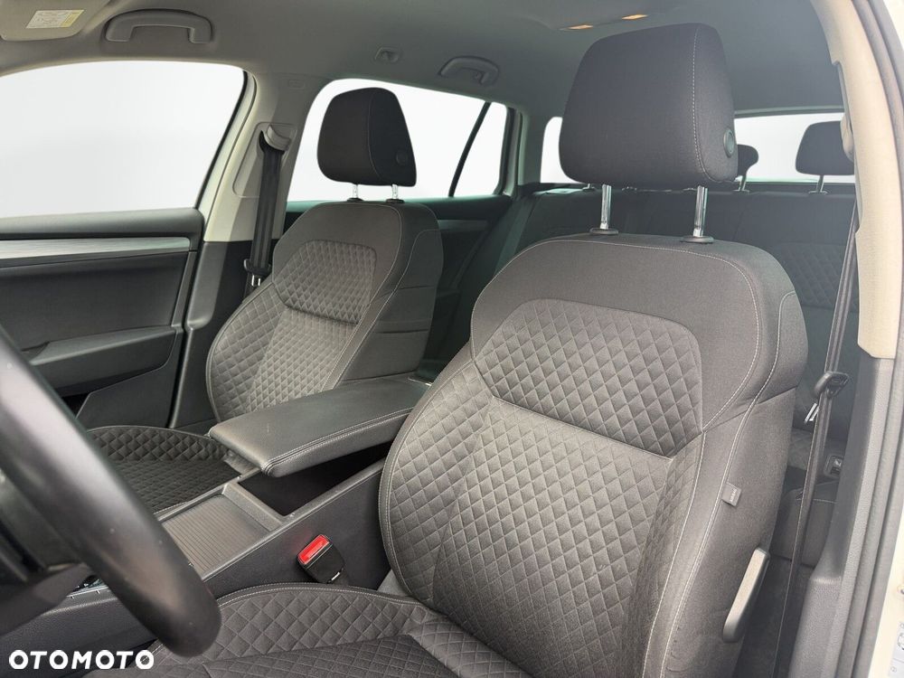 Skoda Superb 2.0 TDI SCR Ambition DSG - 12