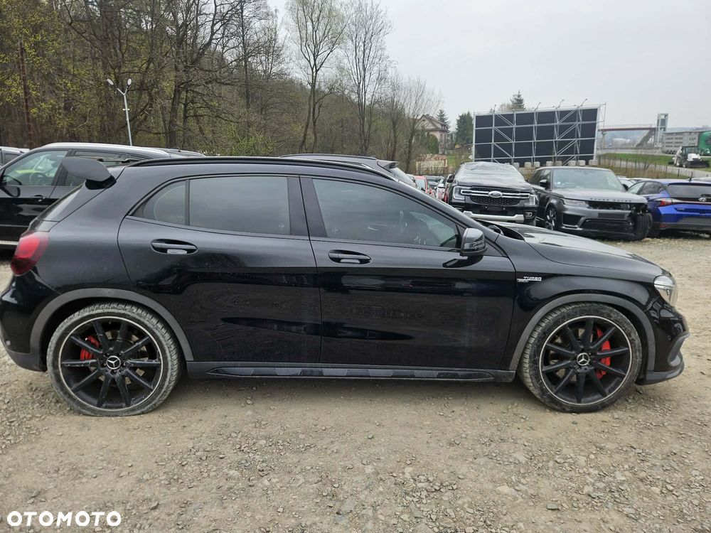 Mercedes-Benz GLA 45 AMG 4-Matic - 8