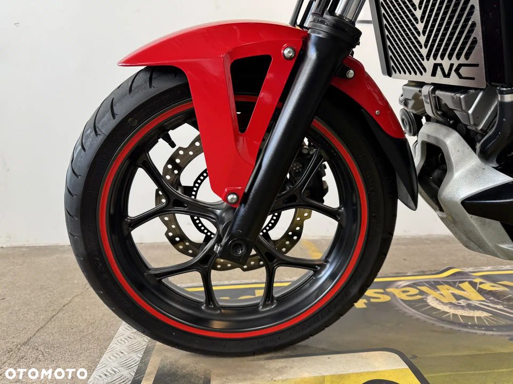 Honda NC - 18