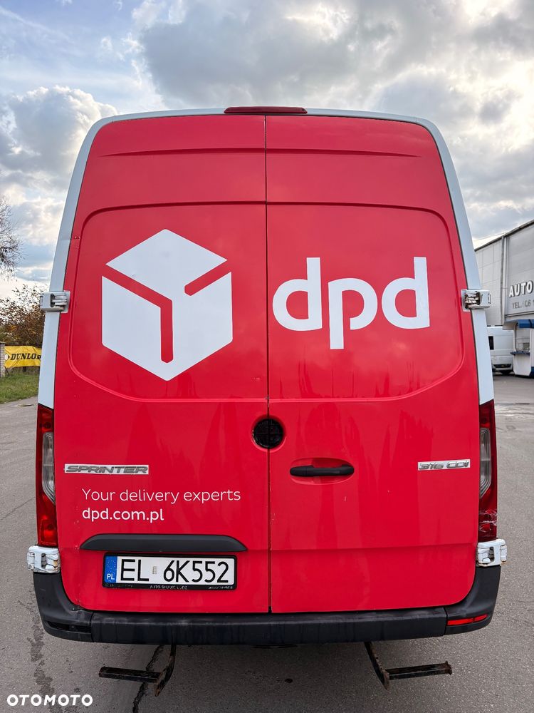 Mercedes-Benz Sprinter - 4