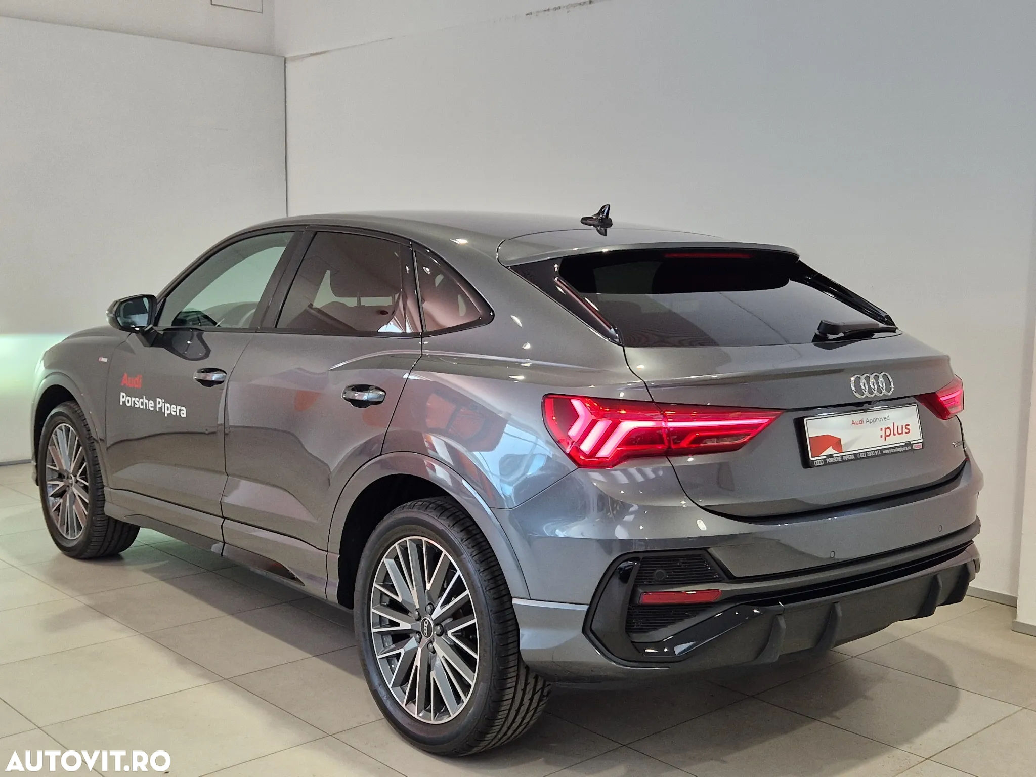 Audi Q3 Sportback 2.0 40 TFSI quattro S tronic S Line - 3