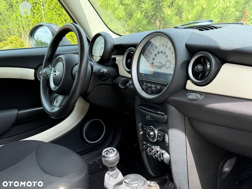 MINI Cooper D Brick Lane - 10