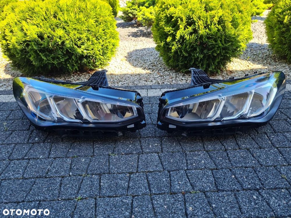 BMW 2 U06 Active Tourer Lampy przód Full Led Base Led 5A42243 5A42244 Okazja - 2