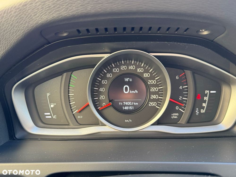 Volvo V60 Cross Country D3 Geartronic Kinetic - 17