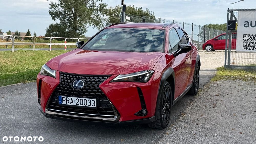 Lexus UX - 4